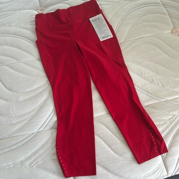NWT Lululemon Fast and Free HR Crop w/ Pockets - Picture 6 of 12